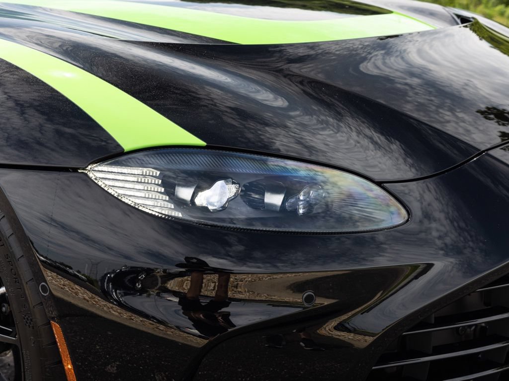 Used 2023 Aston Martin V12 Vantage RWD image 14