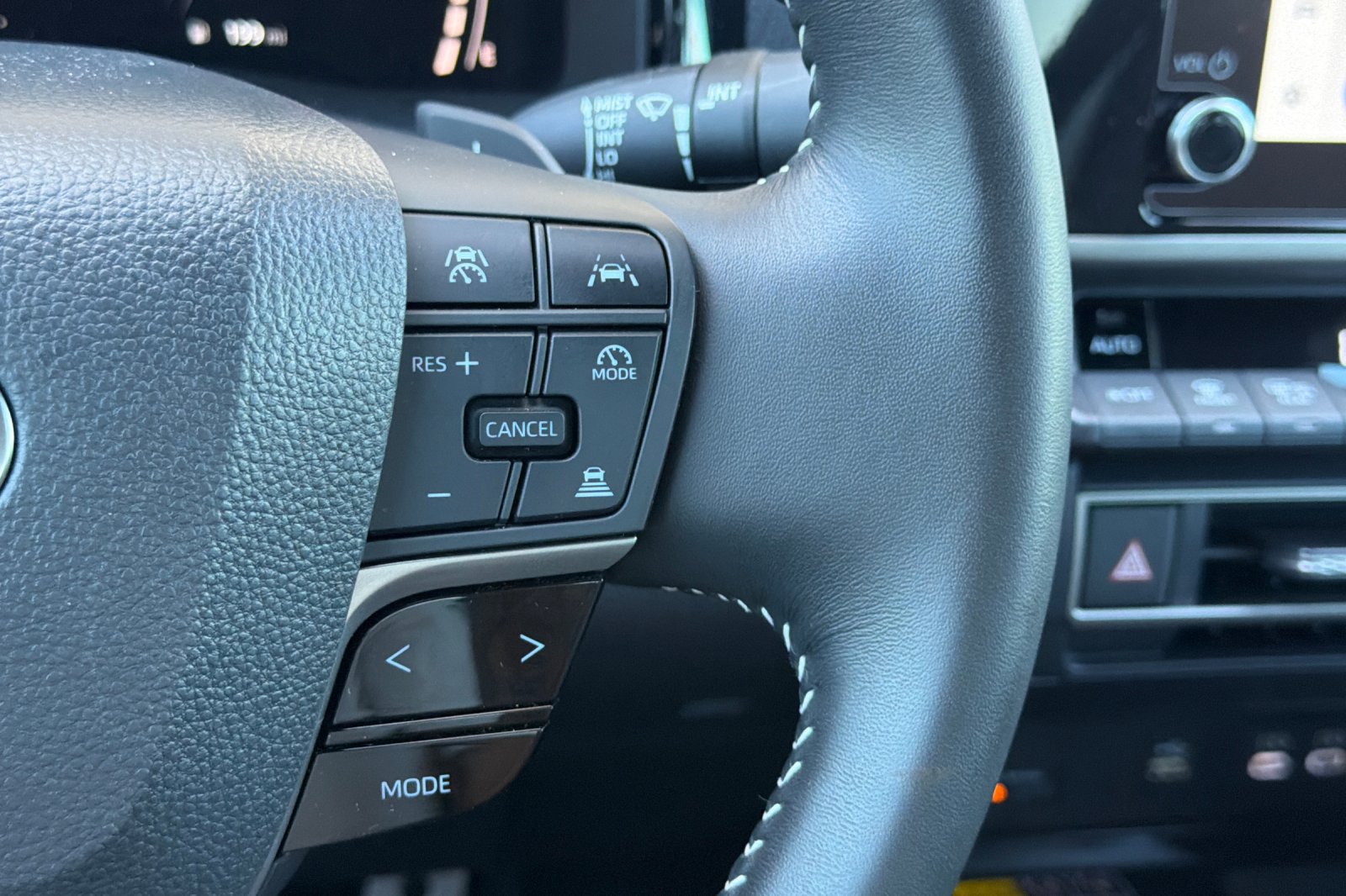 Used 2026 Toyota Camry SE w/ Convenience Package FWD image 31