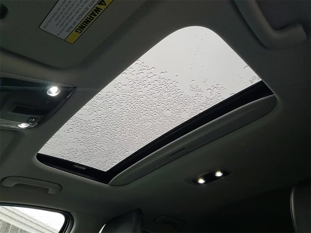 Certified 2024 Kia Niro SX Touring image 20