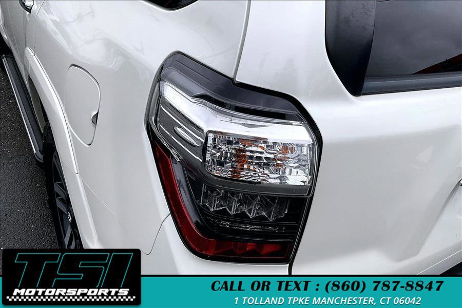Used 2015 Toyota 4Runner Limited w/ Four Season Floor Mat Package AWD/4WD image 29