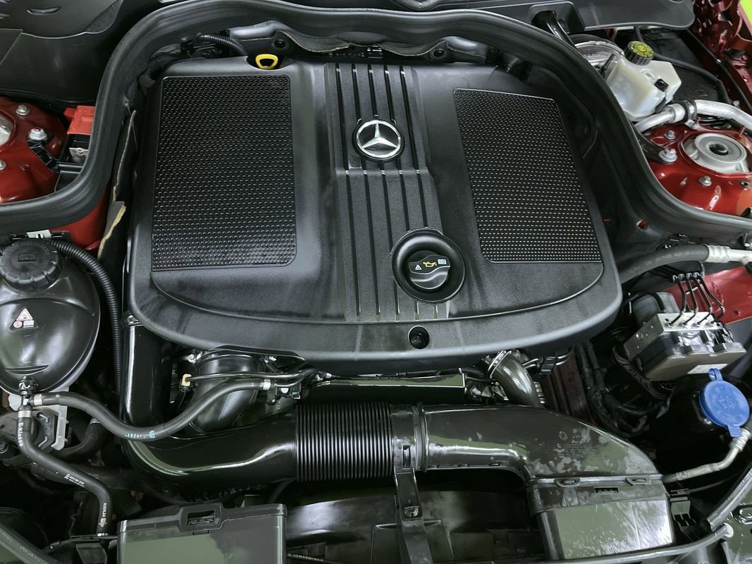 Used 2015 Mercedes-Benz E 250 BlueTEC Sedan w/ Premium 1 Package image 31