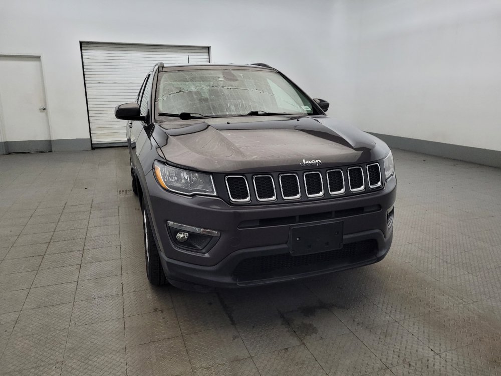 Used 2019 Jeep Compass Latitude w/ Cold Weather Group AWD/4WD image 14