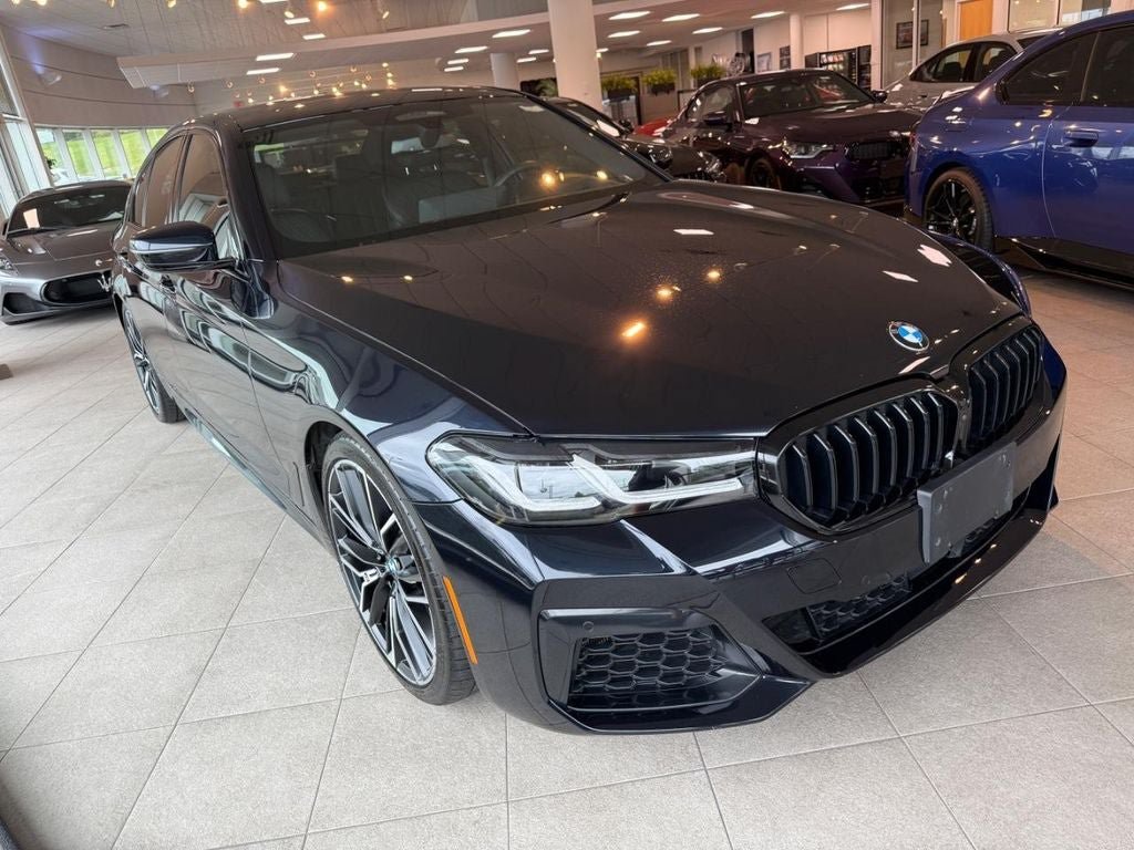 Used 2022 BMW M550i xDrive w/ Dynamic Handling Package AWD/4WD image 3