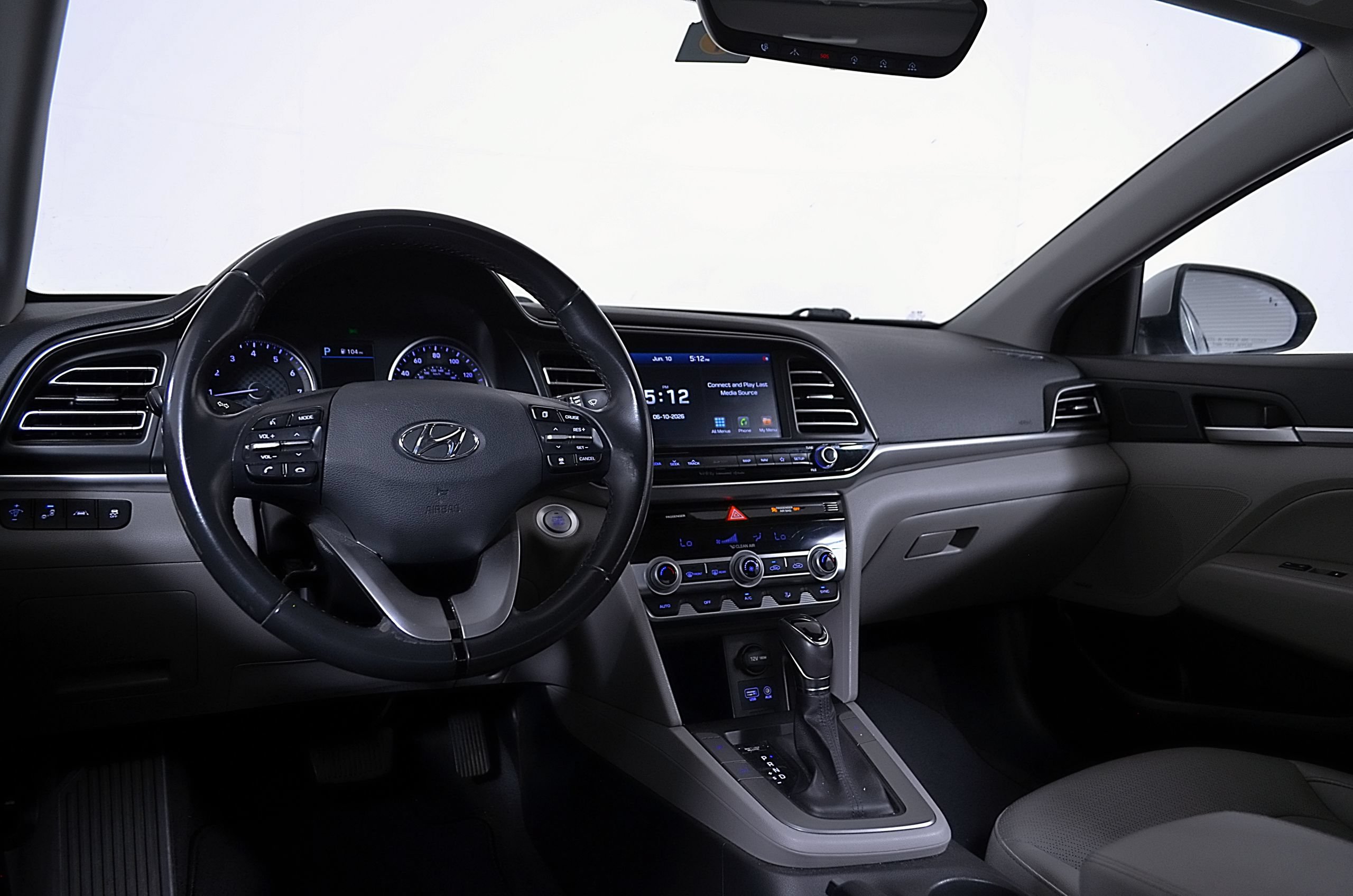 Used 2020 Hyundai Elantra Limited w/ Ultimate Package 03 FWD image 22
