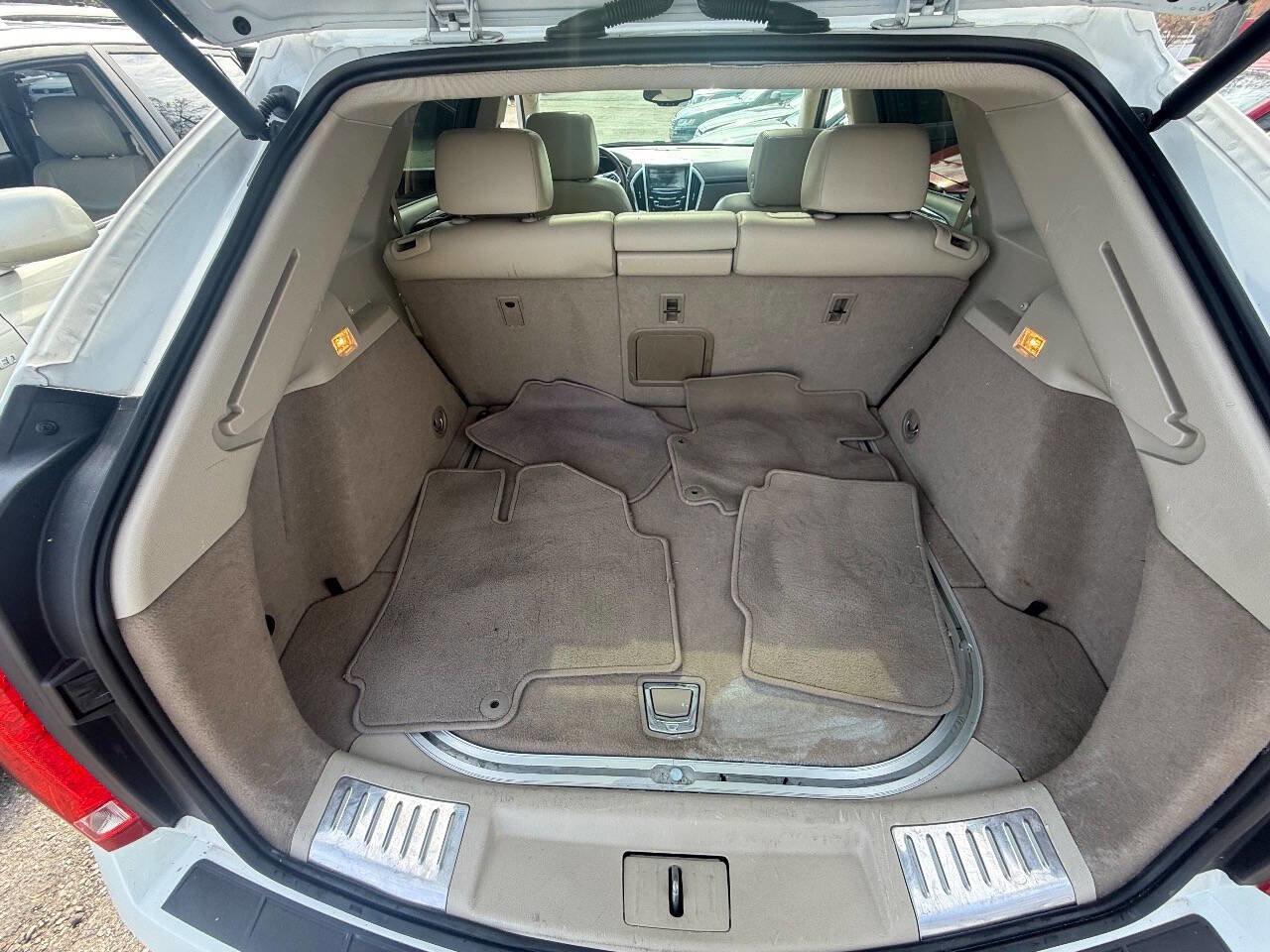 Used 2016 Cadillac SRX Luxury w/ Driver Awareness Package image 19