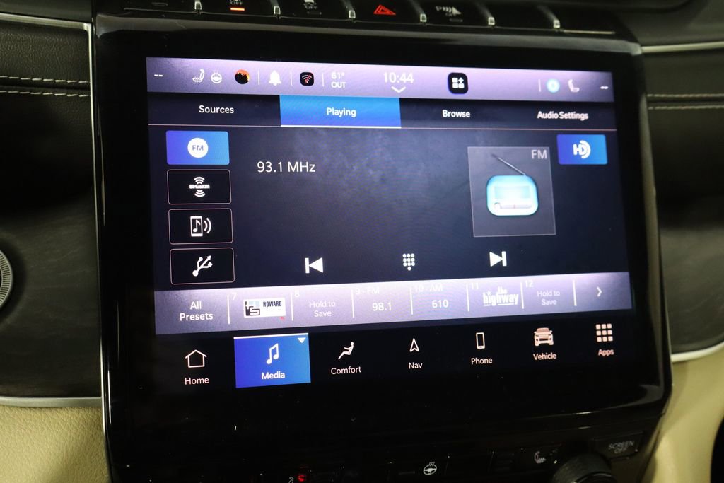 Used 2023 Jeep Grand Cherokee Limited w/ Trailer Tow Prep Group (B) image 30