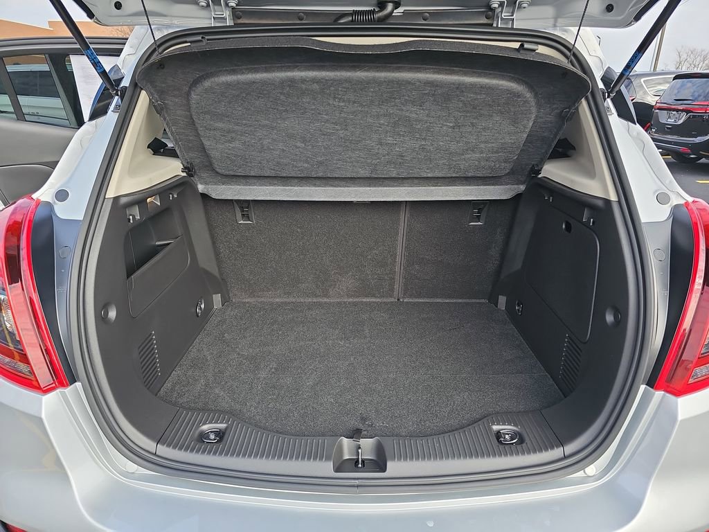 Used 2022 Buick Encore Preferred image 12