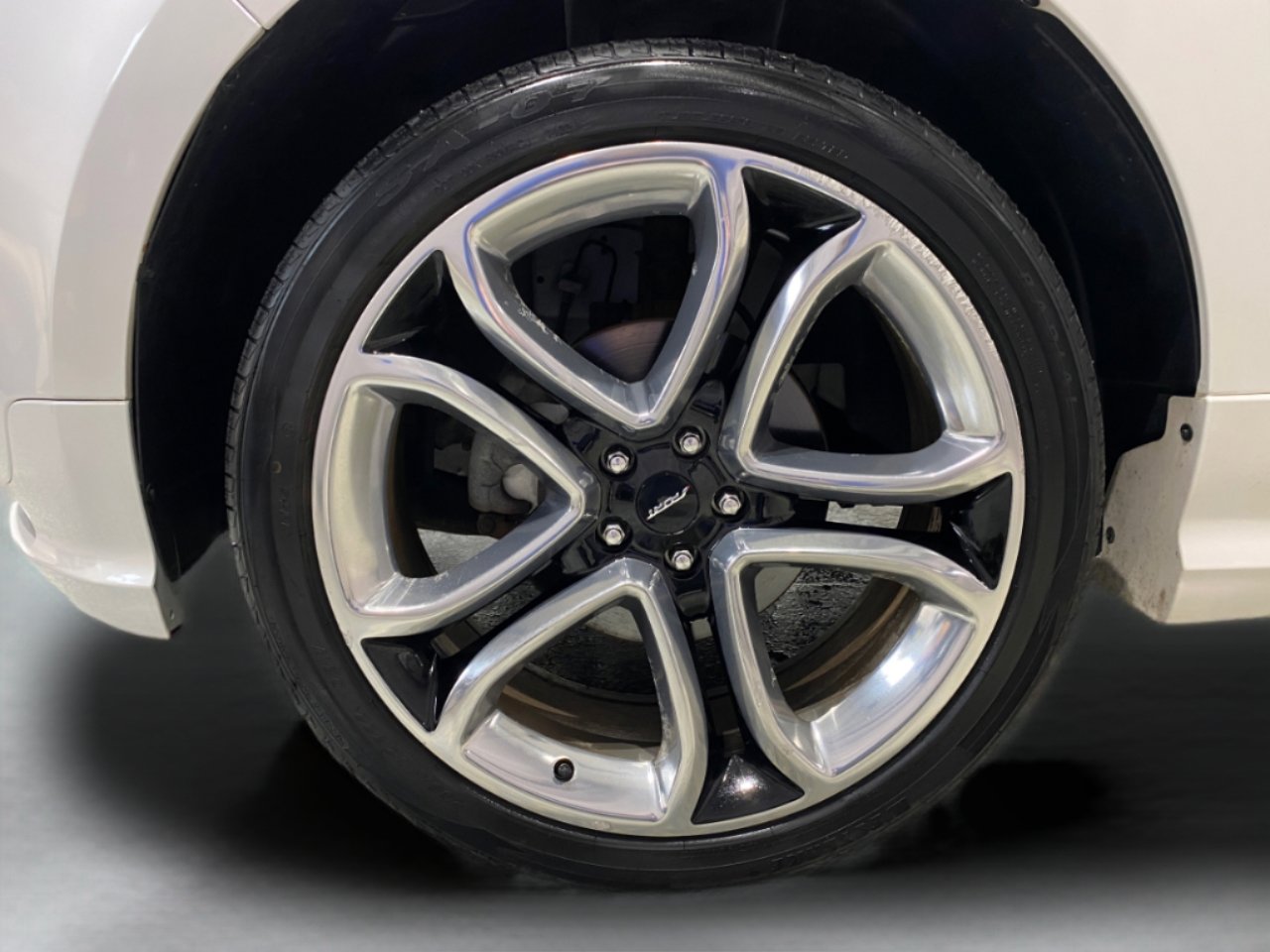 Used 2014 Ford Edge Sport w/ Driver Entry Package image 8