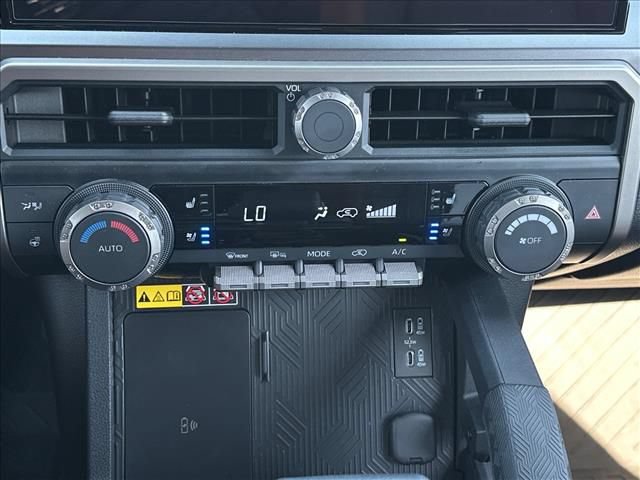 Used 2026 Toyota 4Runner TRD Off-Road Premium AWD/4WD image 32