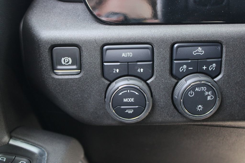 Used 2025 Chevrolet Silverado 1500 LT w/ Work Truck Package image 39