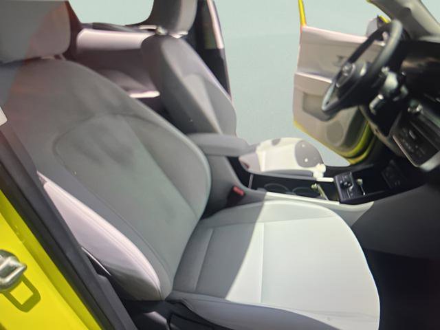 Used 2024 Hyundai Kona SEL w/ Convenience Package FWD image 12