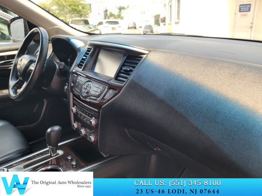 Used 2014 Nissan Pathfinder Platinum w/ Platinum Premium Package AWD/4WD image 20