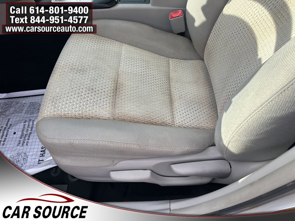 Used 2012 Toyota Camry LE image 11