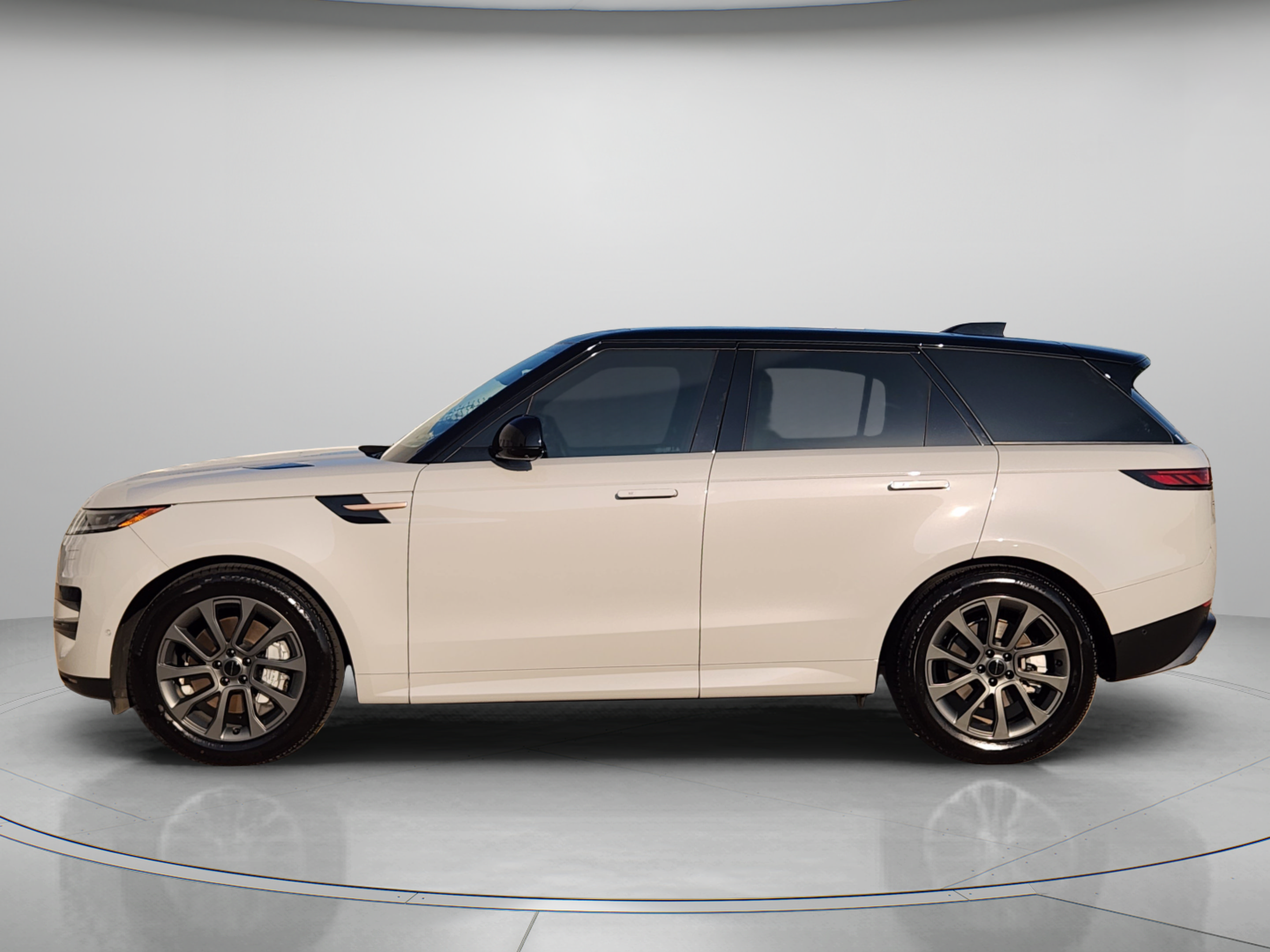 Used 2026 Land Rover Range Rover Sport SE AWD/4WD video 2