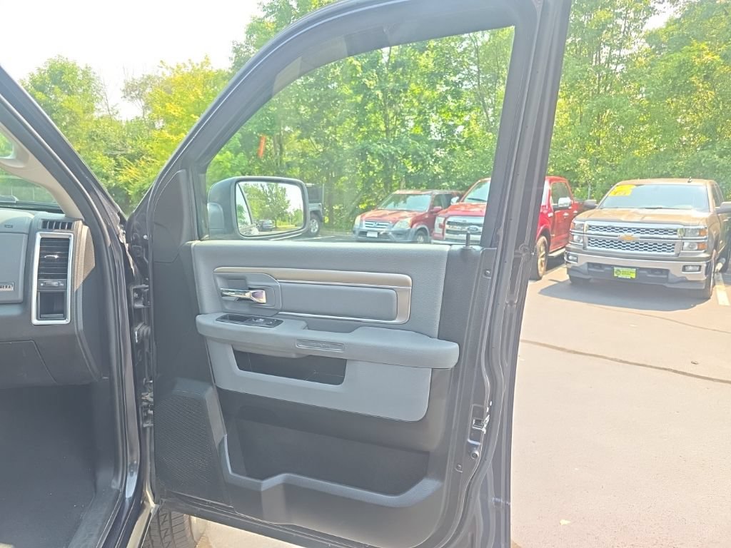 Used 2018 RAM 1500 Big Horn AWD/4WD image 32