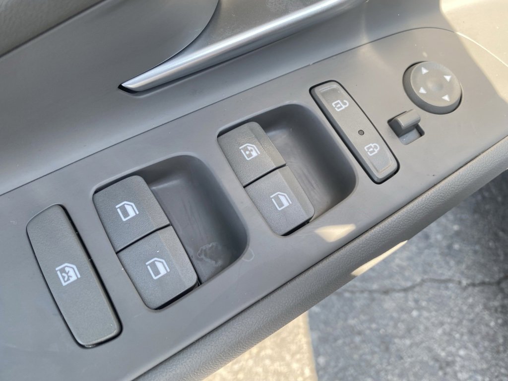 Used 2023 Hyundai Elantra SEL w/ Preferred Accessory Package image 14