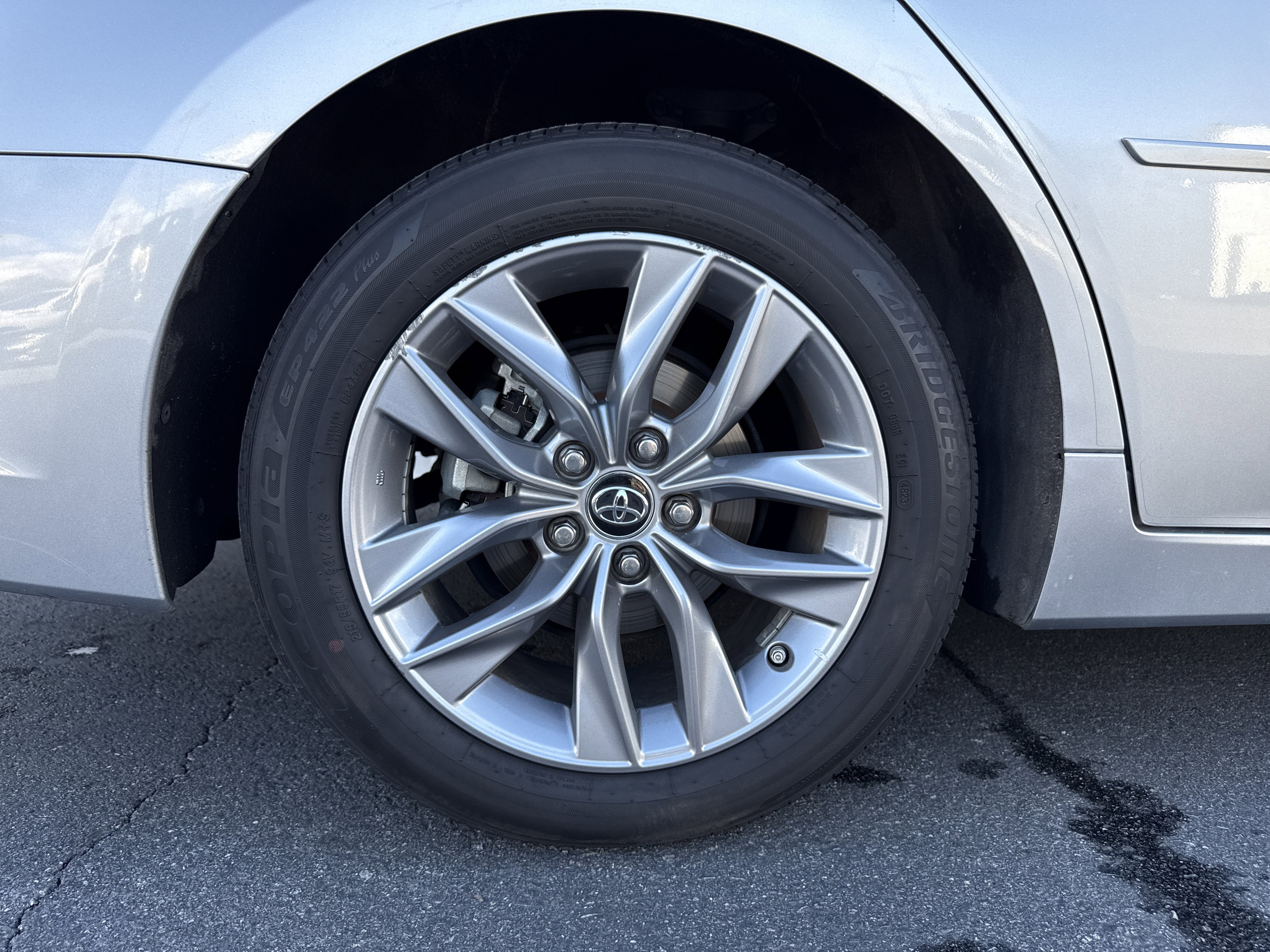 Used 2019 Toyota Avalon XLE image 5