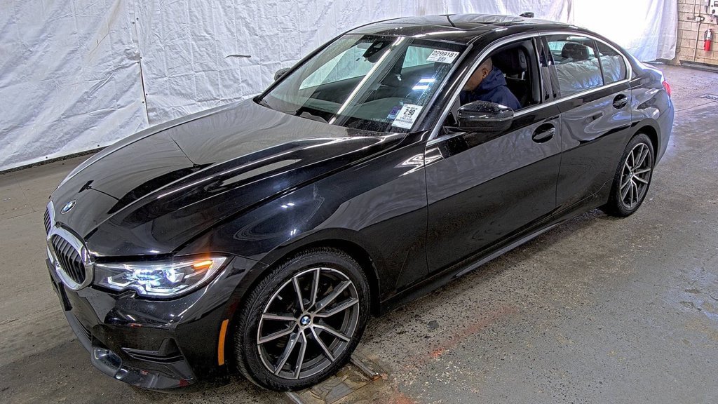 Used 2019 BMW 330i xDrive Sedan AWD/4WD image 2