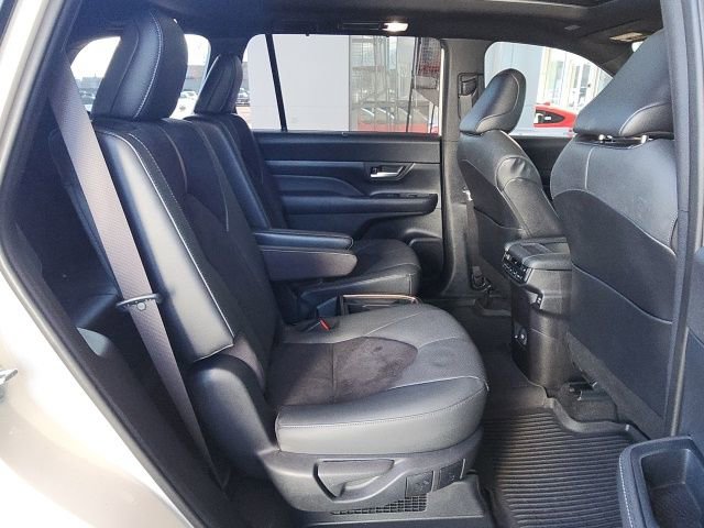 Used 2024 Toyota Grand Highlander AWD Hybrid image 24