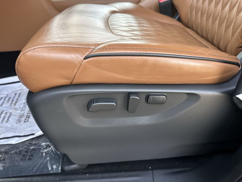 Used 2024 INFINITI QX80 Sensory w/ Cargo Package image 12