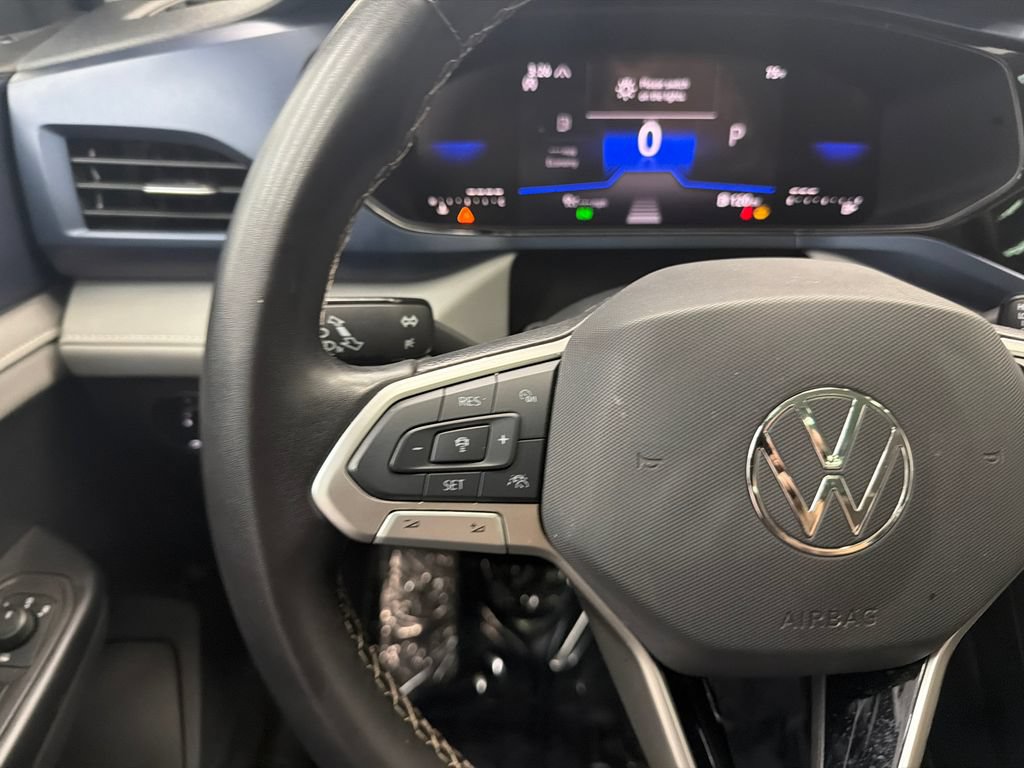 Used 2024 Volkswagen Taos SE AWD/4WD image 25