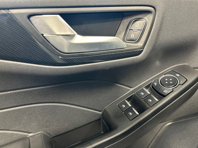 Used 2025 Ford Escape ST-Line Select AWD/4WD image 23