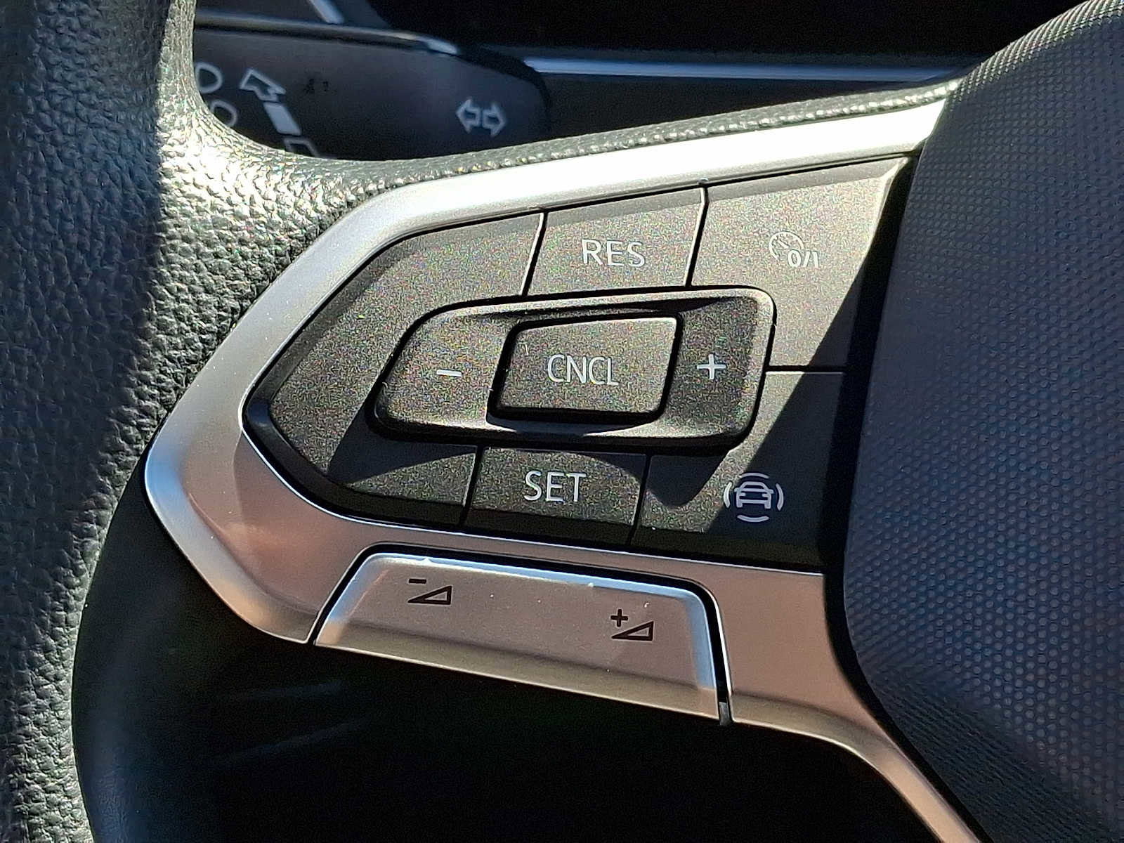 Used 2022 Volkswagen Tiguan S image 17