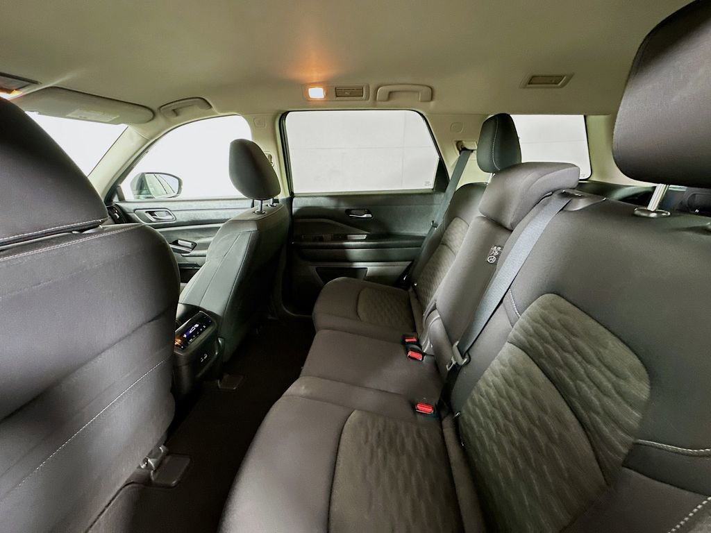 Used 2022 Nissan Pathfinder SV w/ SV Black Package image 24