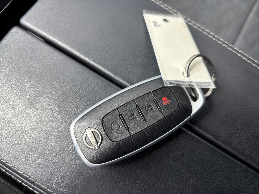 Used 2023 Nissan Rogue SV image 36