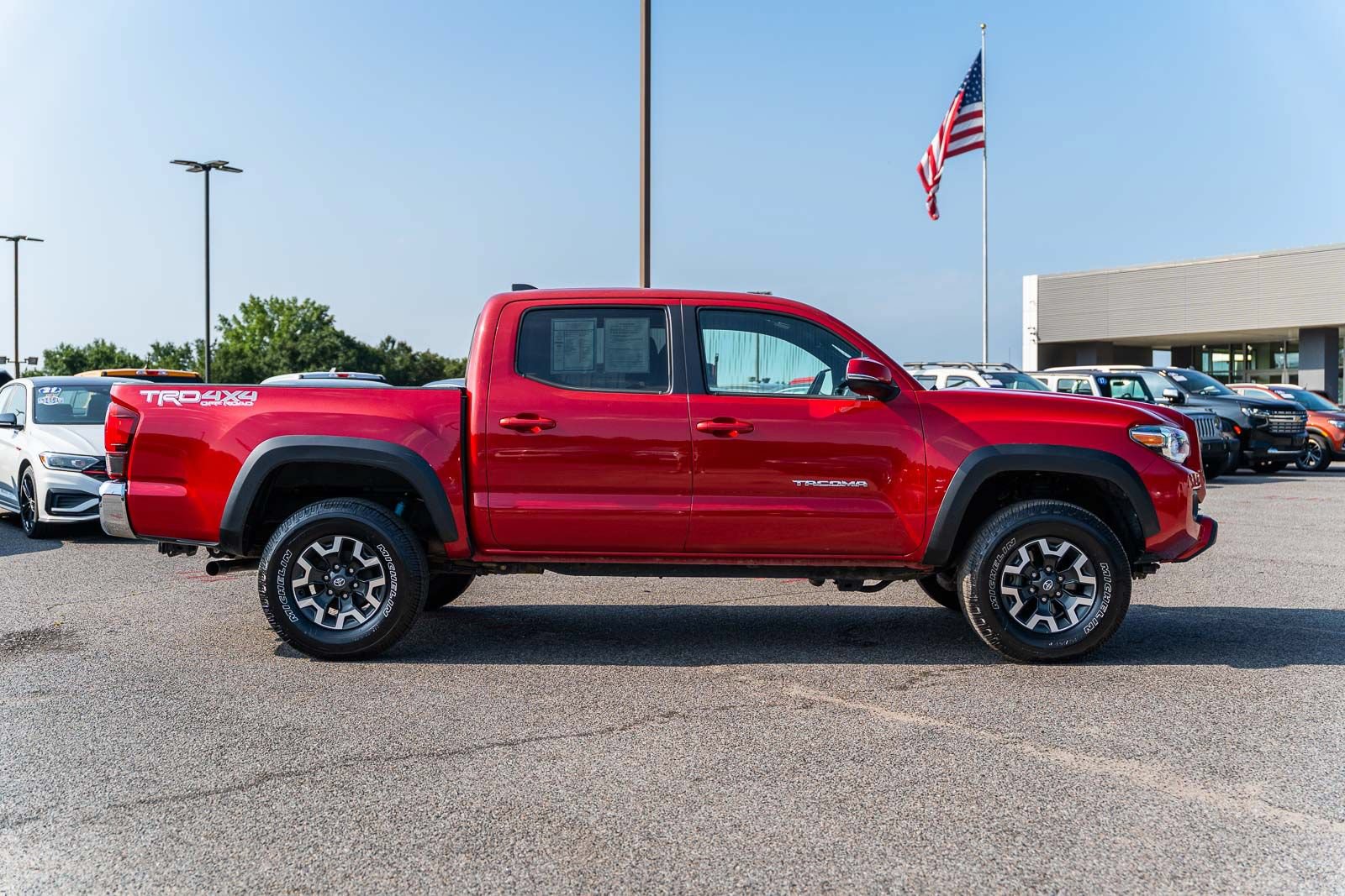 Used 2021 Toyota Tacoma TRD Off-Road AWD/4WD image 8