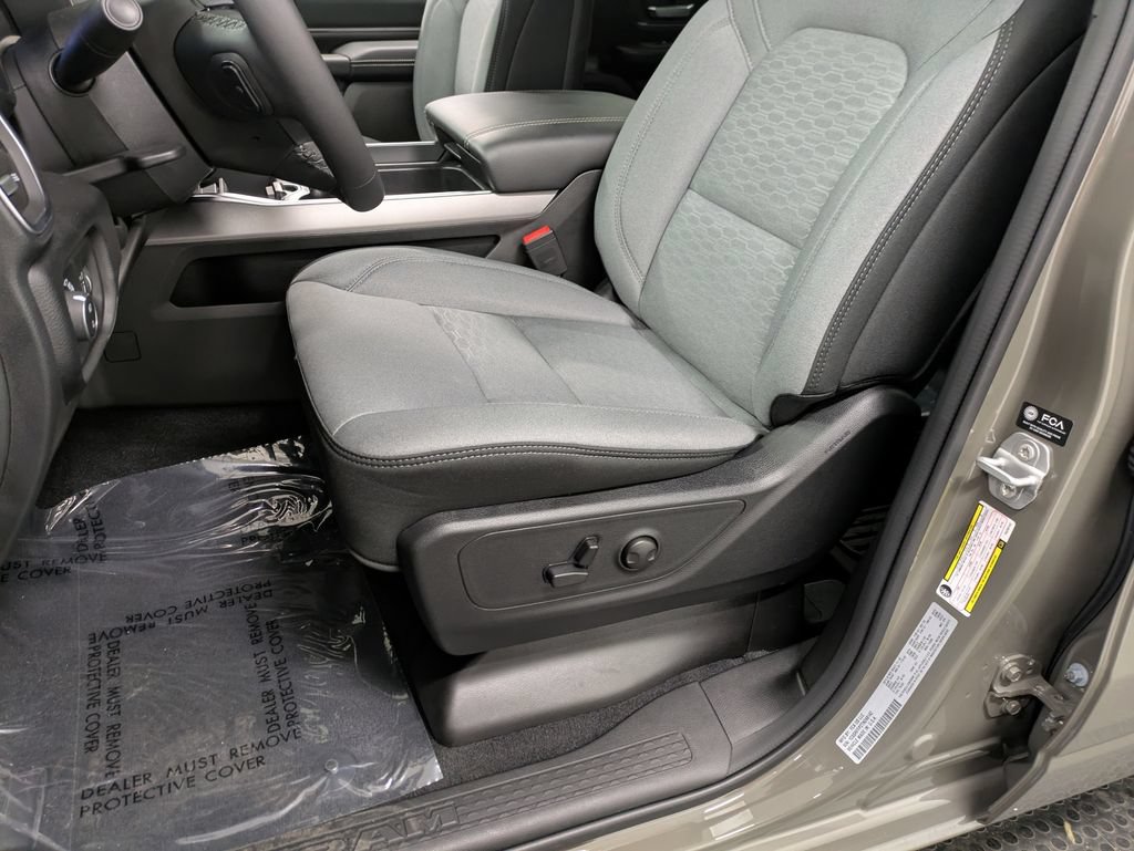 Used 2026 RAM 1500 Big Horn AWD/4WD image 11