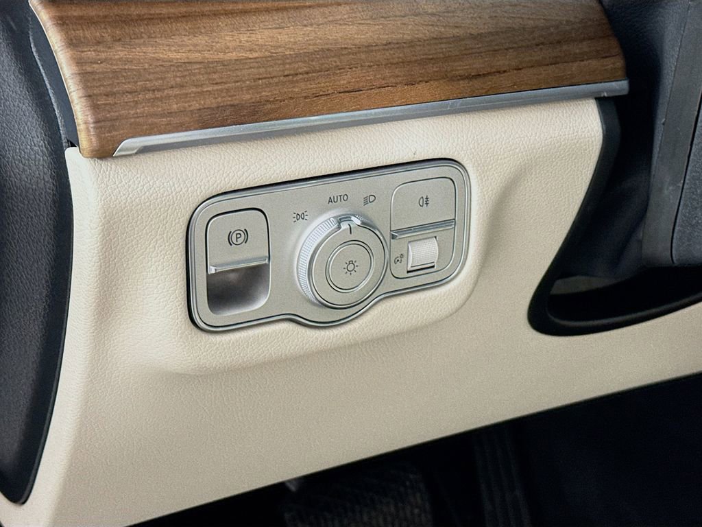 Used 2026 Mercedes-Benz GLE 350 4MATIC image 11