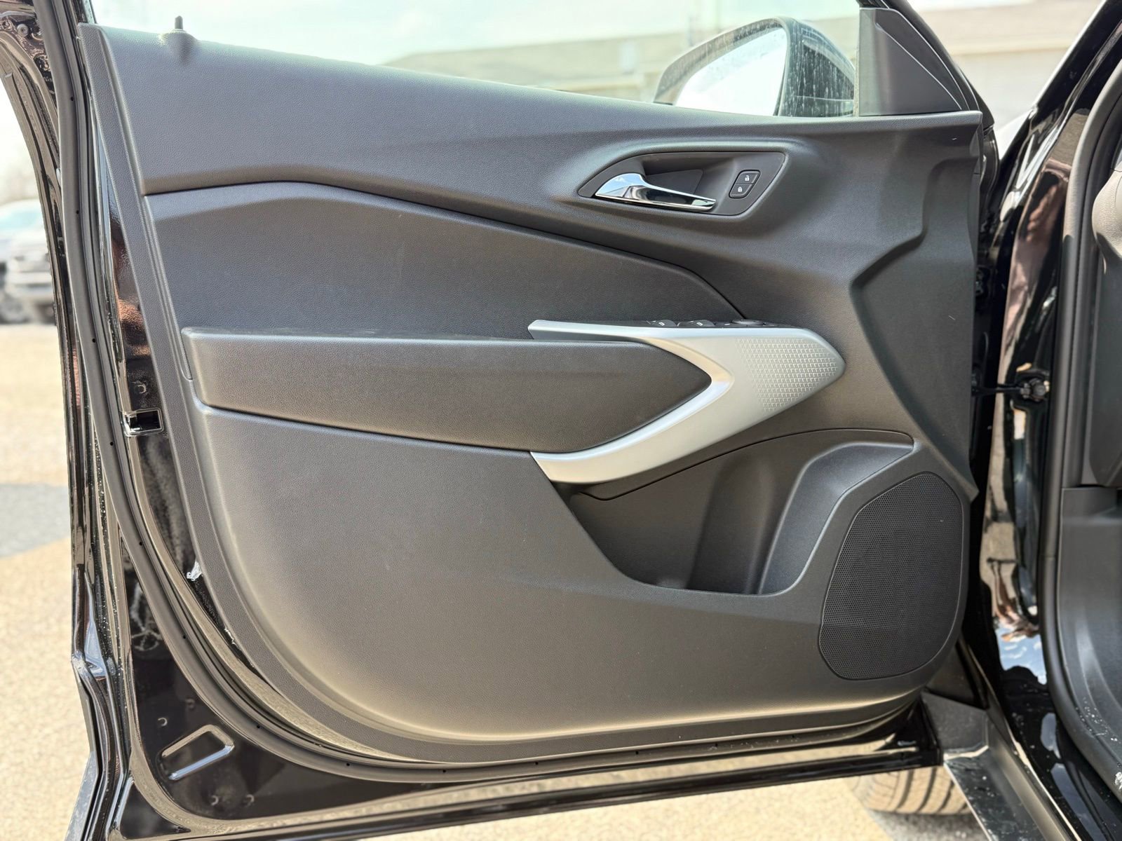 New 2026 Chevrolet Trax RS w/ Sunroof Package FWD image 14