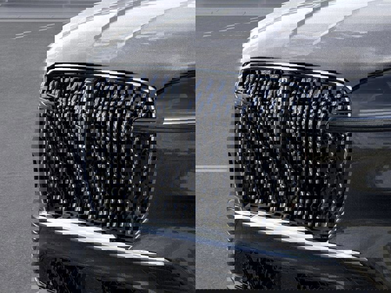 New 2025 Lincoln Aviator AWD image 17