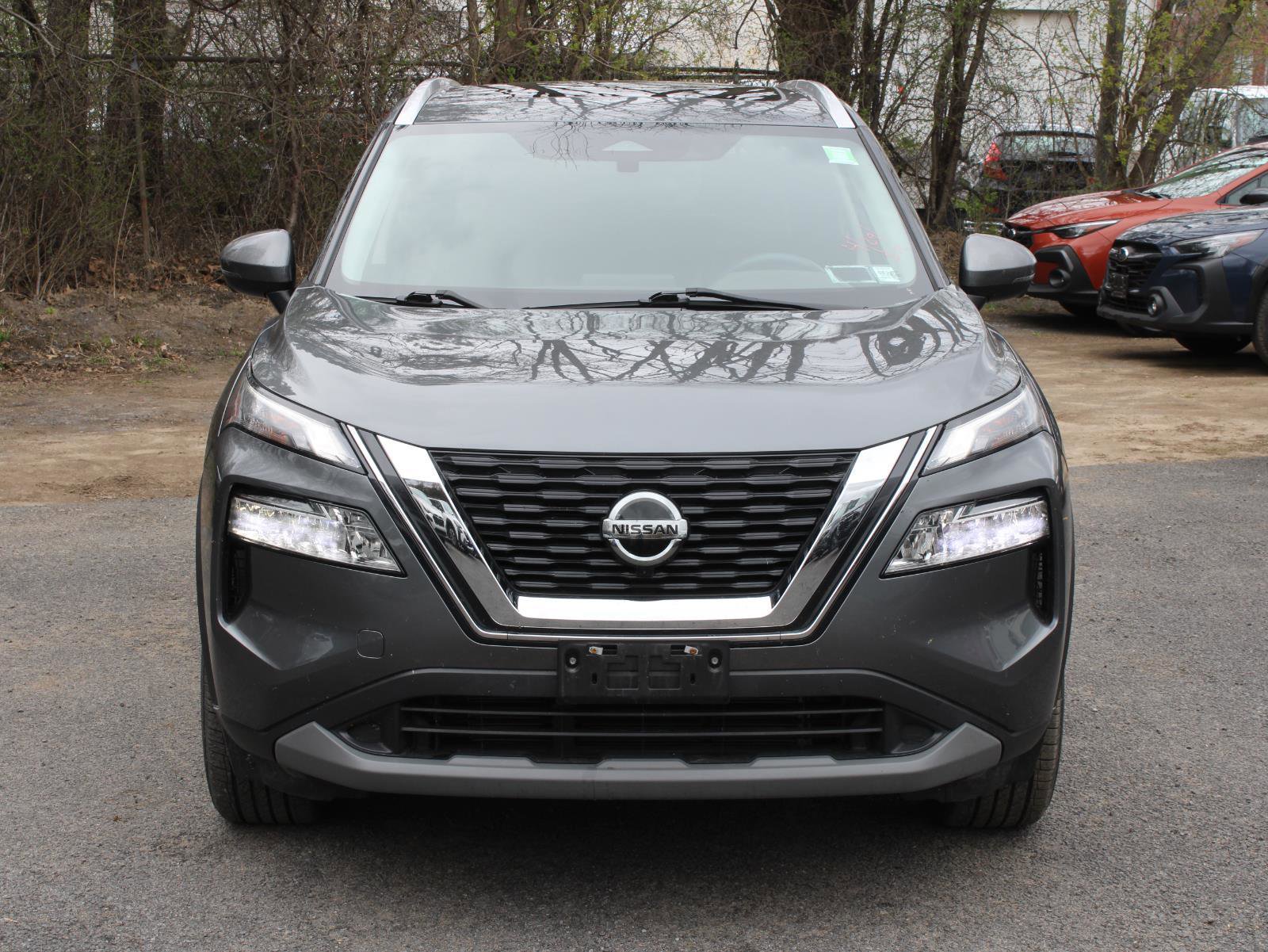 Used 2021 Nissan Rogue SV w/ Premium Package AWD/4WD image 2