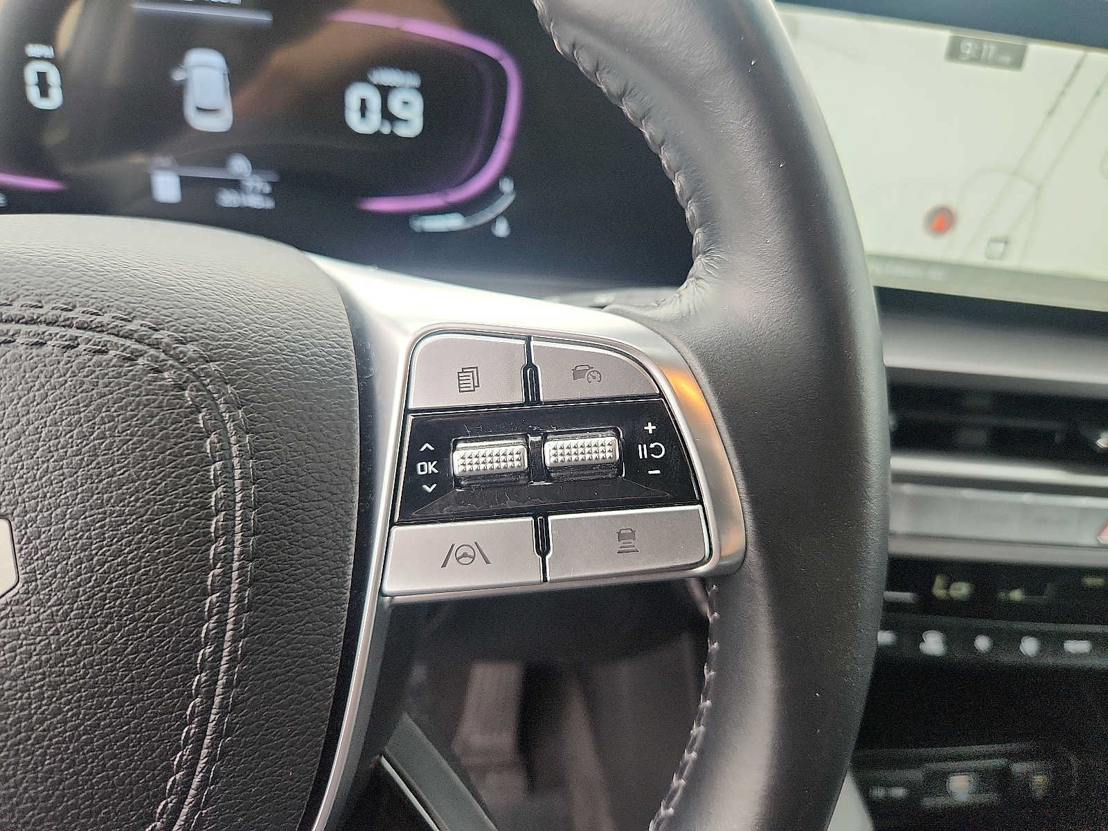 Used 2024 Kia Telluride LX FWD image 21