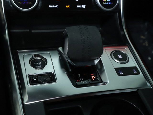 Used 2024 Jaguar XF R-Dynamic SE image 26