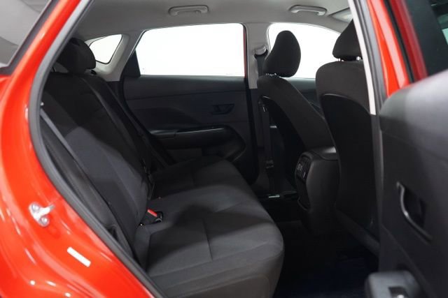 Used 2025 Hyundai Kona SEL FWD image 34