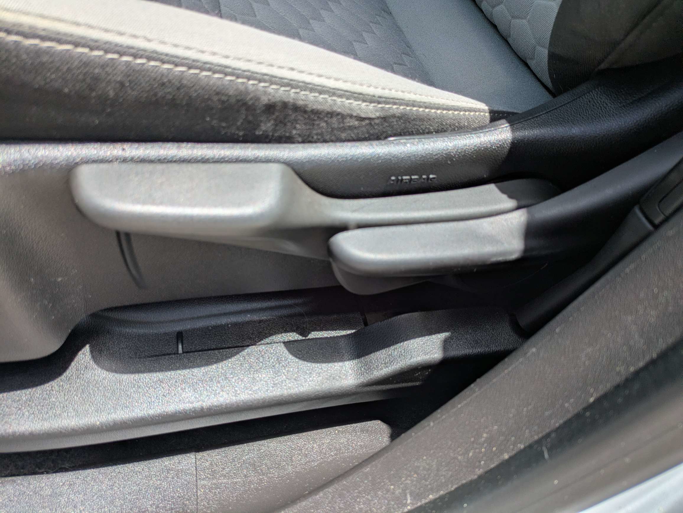 Used 2020 Chevrolet Equinox LS FWD image 22