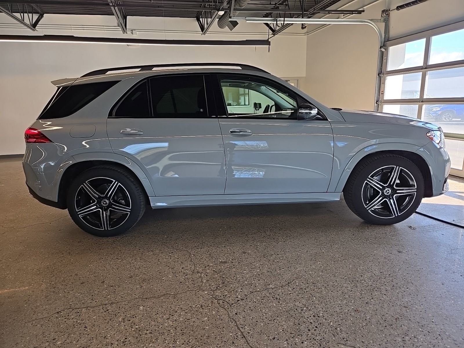 Certified 2025 Mercedes-Benz GLE 350 4MATIC image 6