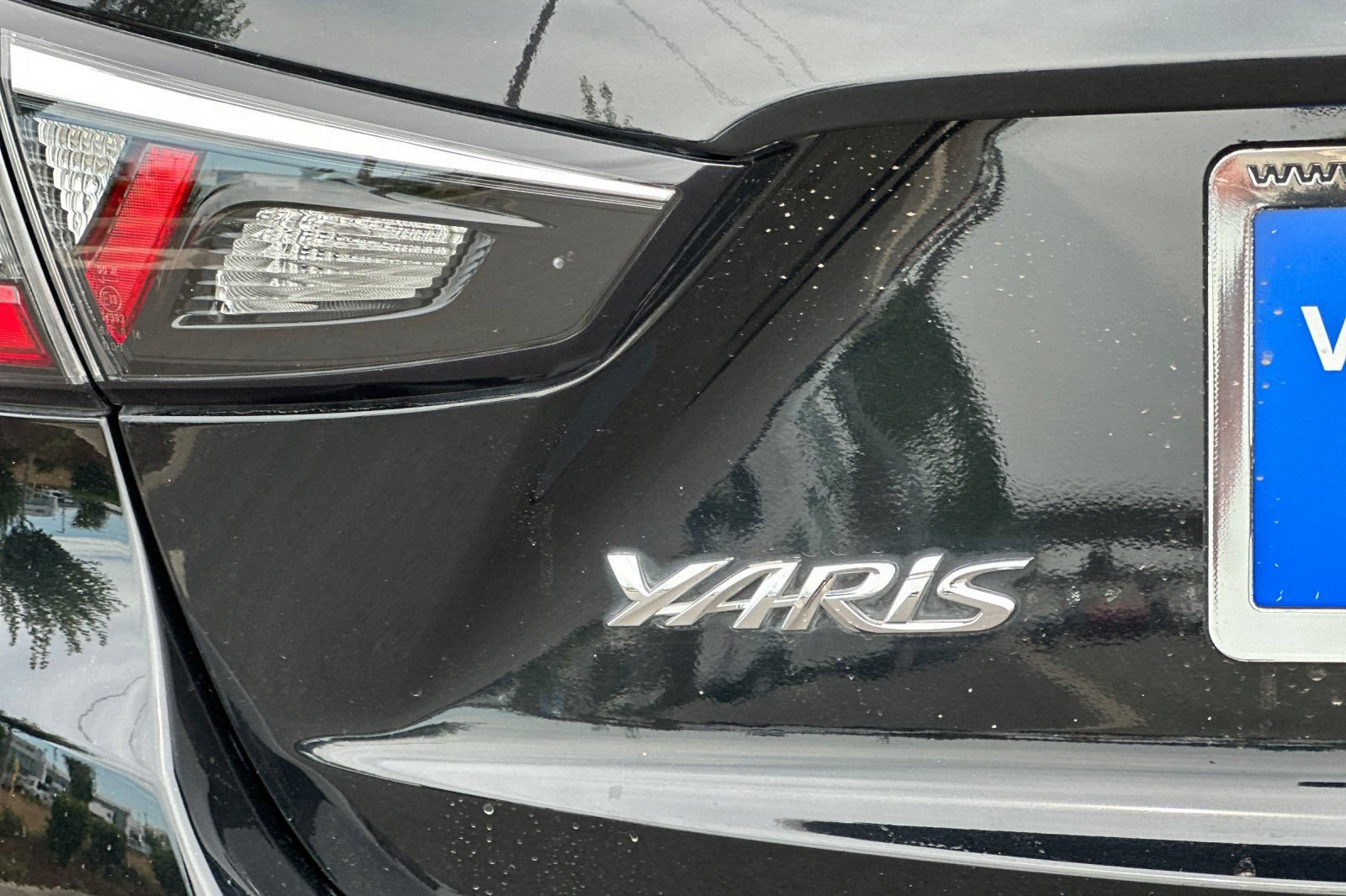 Used 2019 Toyota Yaris LE FWD image 29