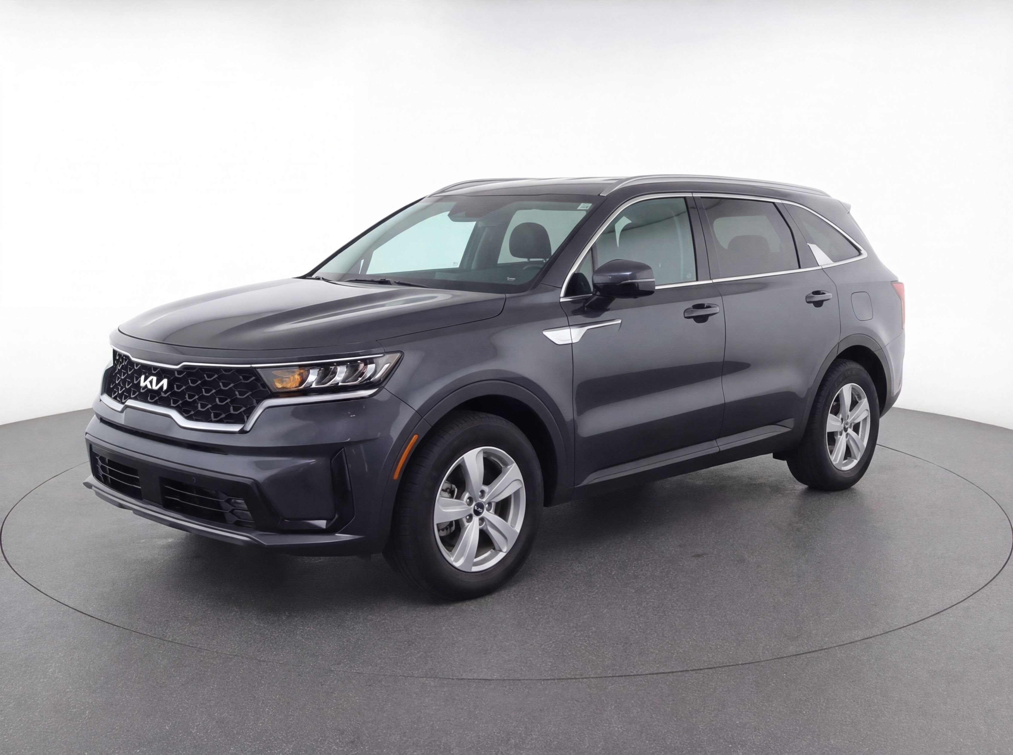 Used 2023 Kia Sorento LX image 3