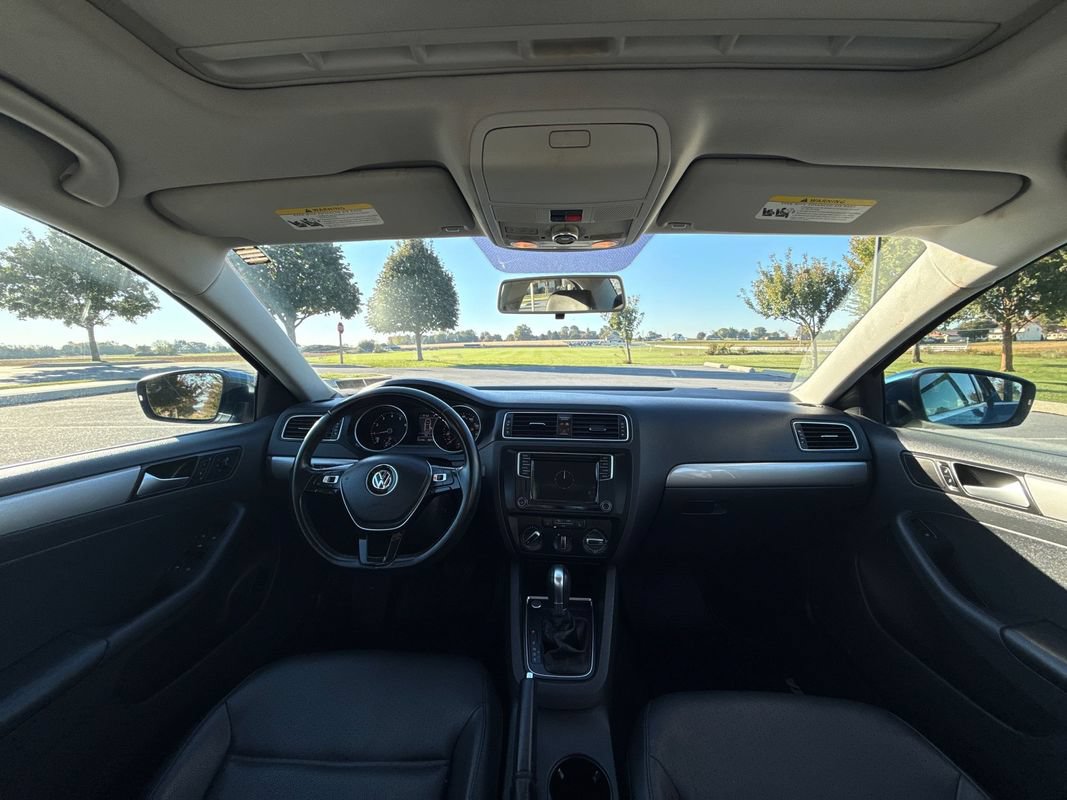 Used 2017 Volkswagen Jetta SE FWD image 15