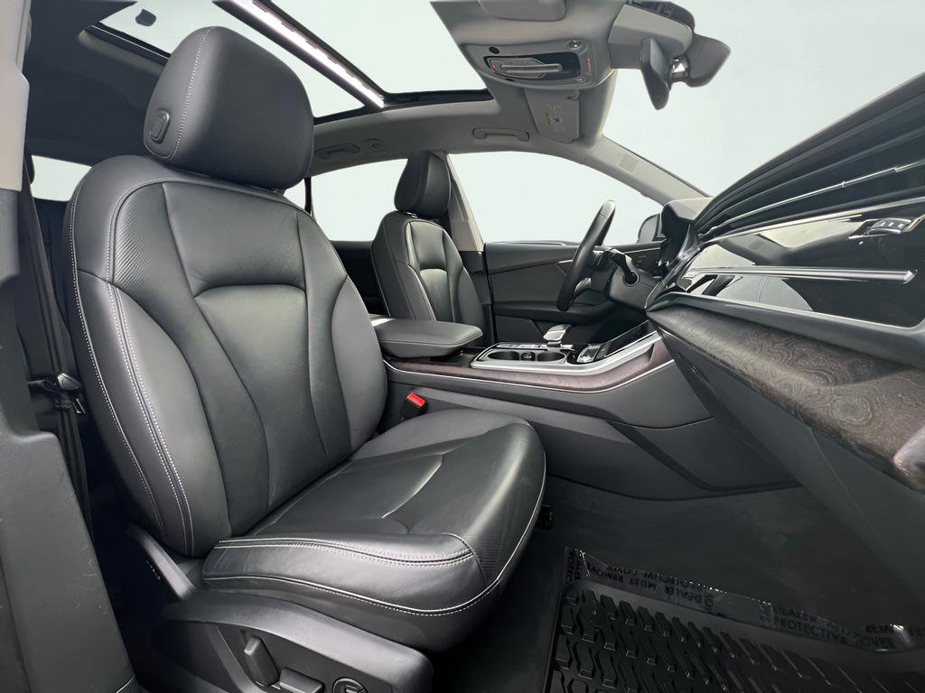 Used 2020 Audi Q8 Premium Plus w/ Premium Plus Package image 29
