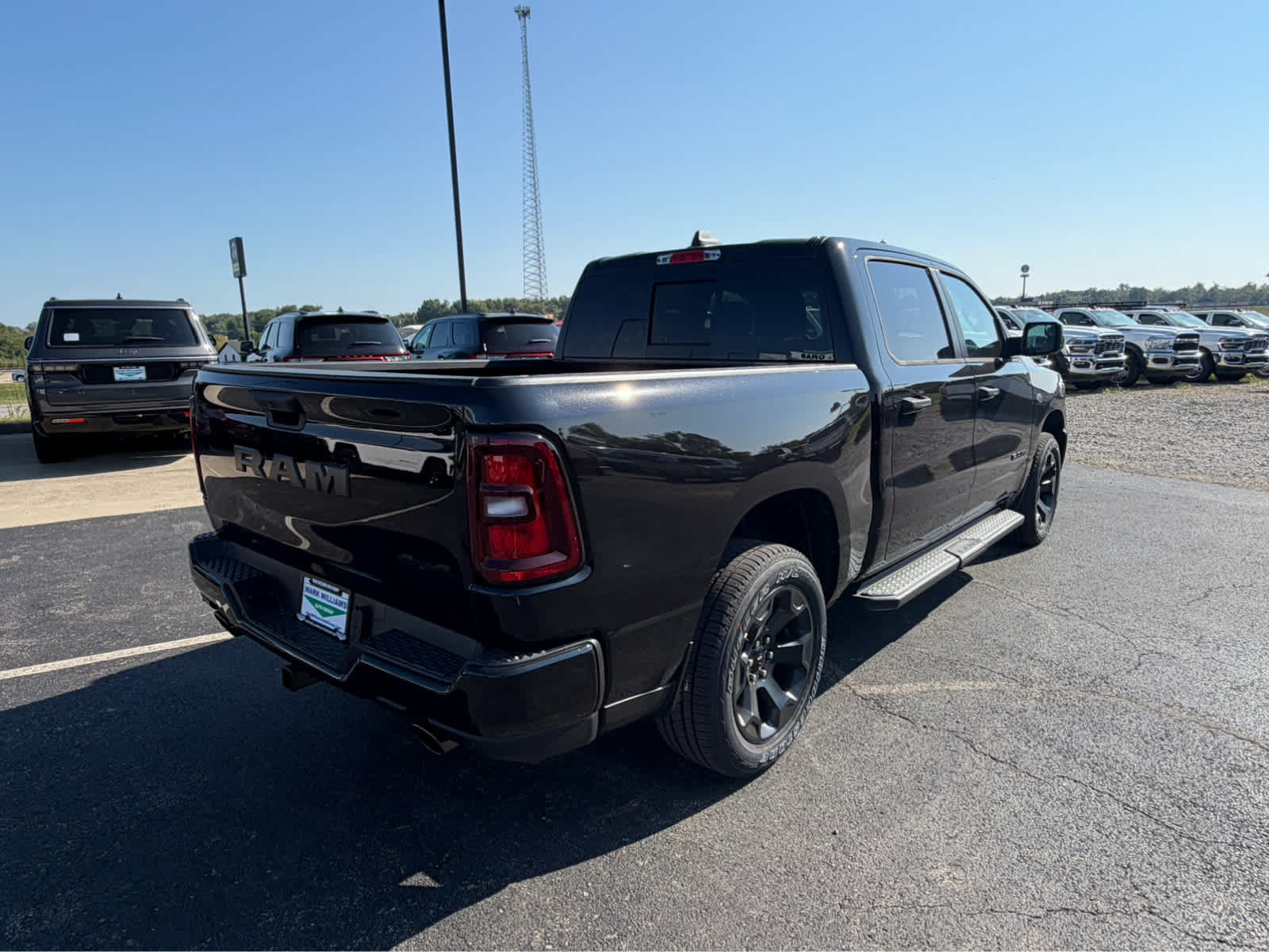 New 2027 RAM 1500 Express AWD/4WD image 3
