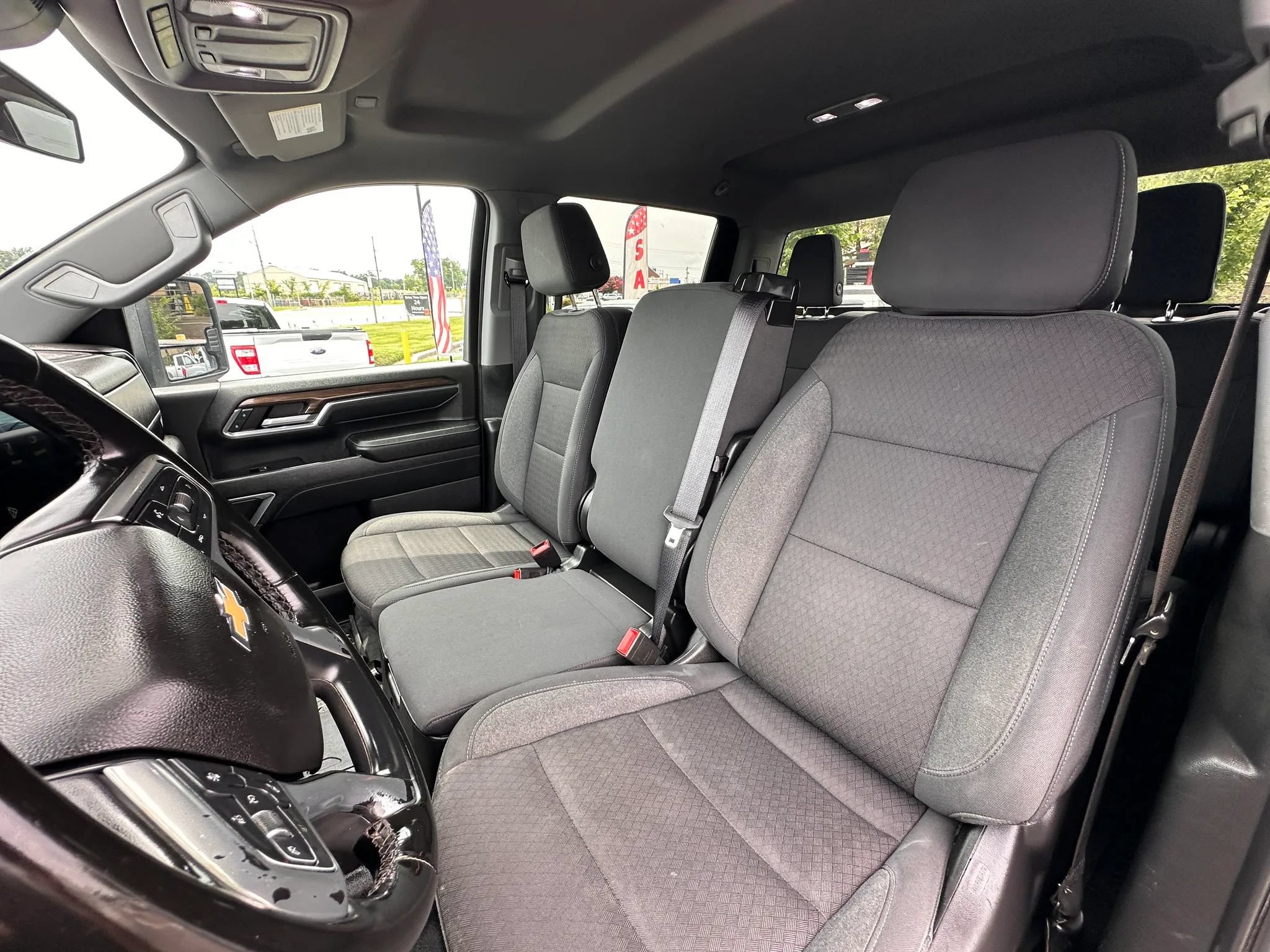 Used 2024 Chevrolet Silverado 2500 LT AWD/4WD image 11