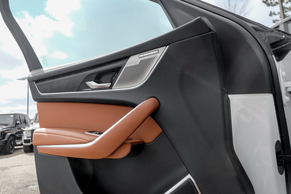 New 2026 Jaguar F-PACE R-Dynamic S image 11