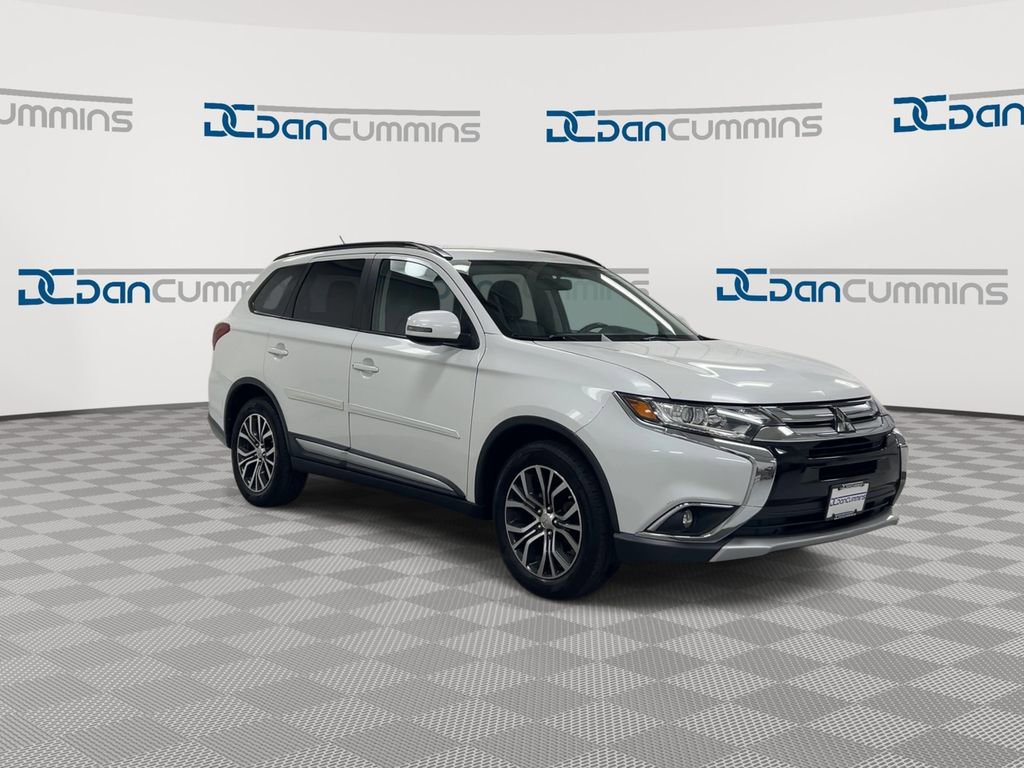 Used 2016 Mitsubishi Outlander SE AWD/4WD image 2