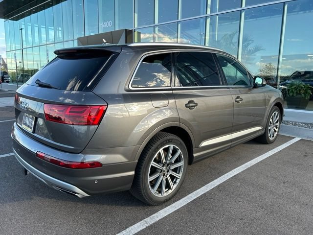 Used 2019 Audi Q7 3.0T Prestige AWD/4WD image 3