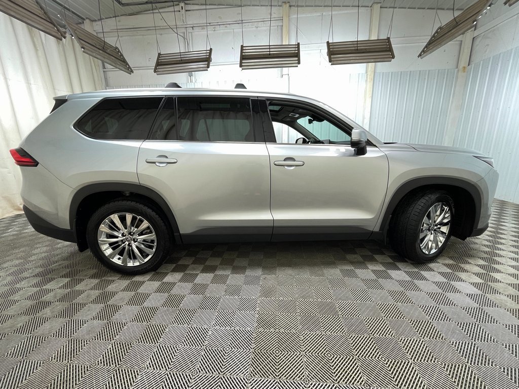 Used 2024 Toyota Grand Highlander XLE image 27
